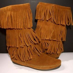 MINNETONKA 3 LAYER SUEDE FRINGE BOOTS 7M 1632